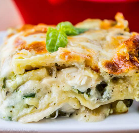 Creamy Chicken, Spinach & Basil Pesto Lasagne