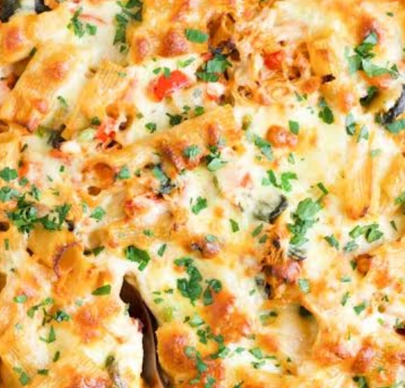 Creamy Chicken, Broccoli, Spinach Bake with Mozzarella & Feta