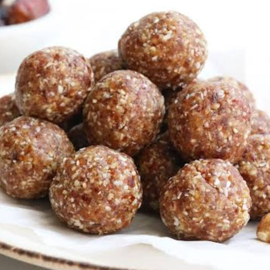 ♥ Healthy Energy Date balls with Nuts, Oats & Coconut WEEK 1